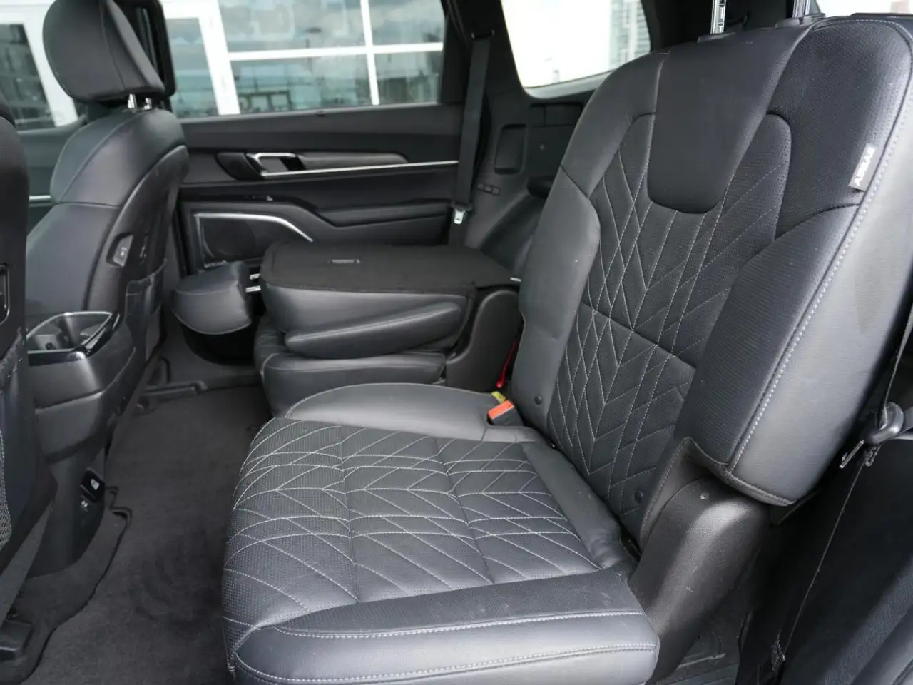 Kia Telluride снимка Kia Telluride