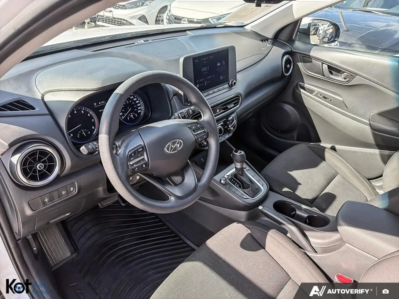 Hyundai KONA снимка Hyundai KONA