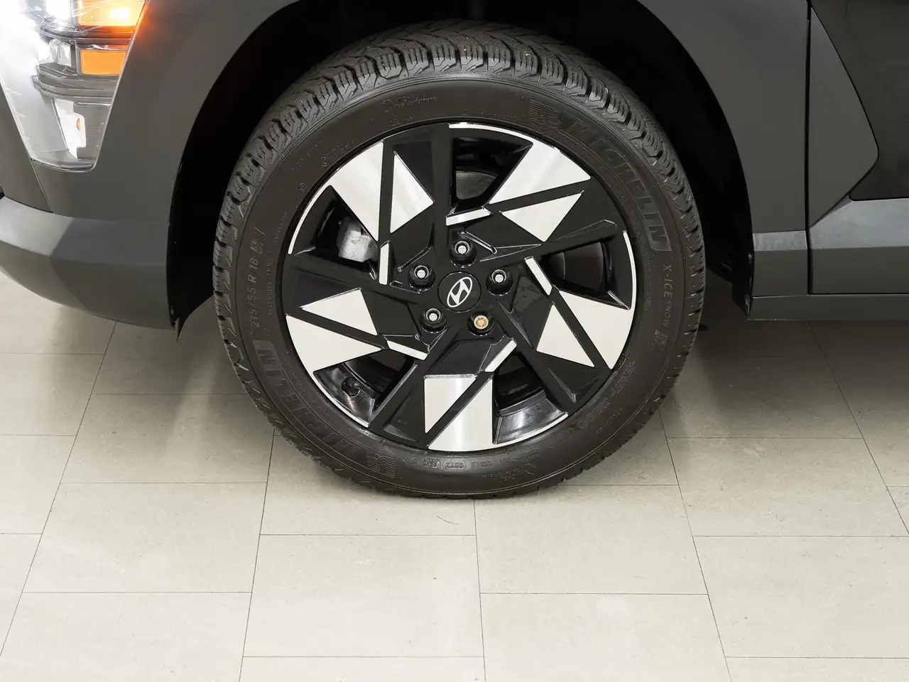 Hyundai KONA снимка Hyundai KONA