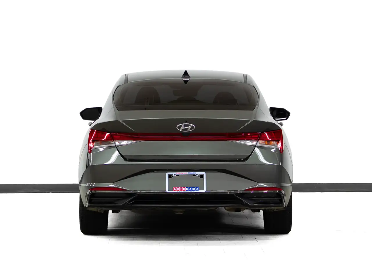 Hyundai ELANTRA снимка Hyundai ELANTRA
