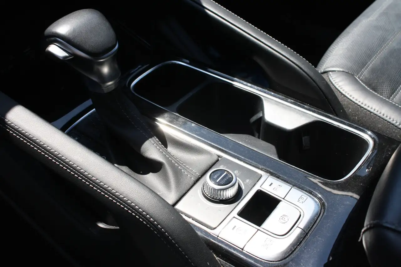 Kia Telluride снимка Kia Telluride