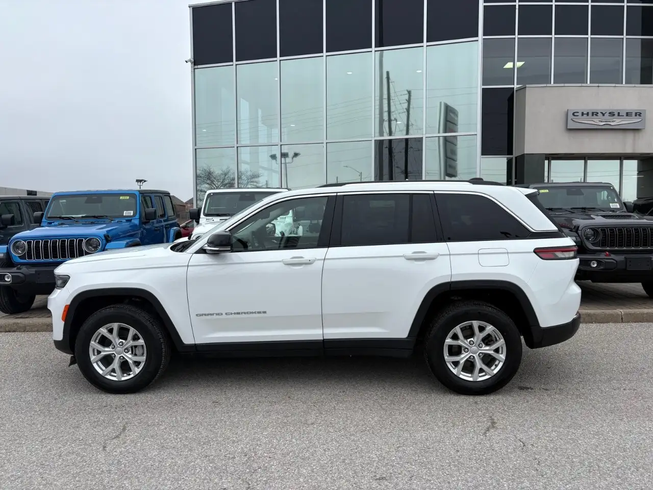 Jeep Grand Cherokee снимка Jeep Grand Cherokee