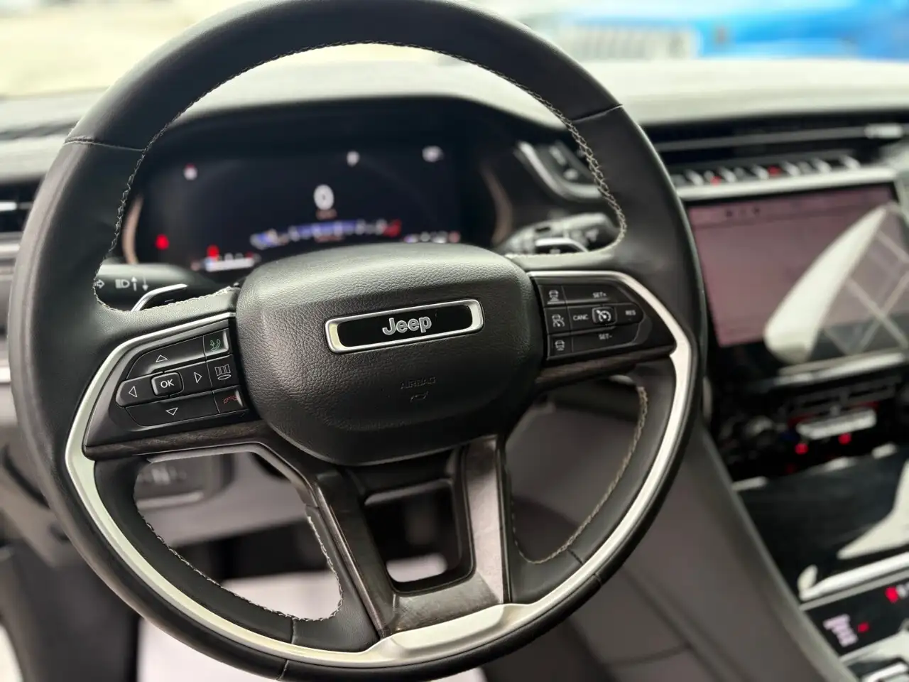 Jeep Grand Cherokee снимка Jeep Grand Cherokee