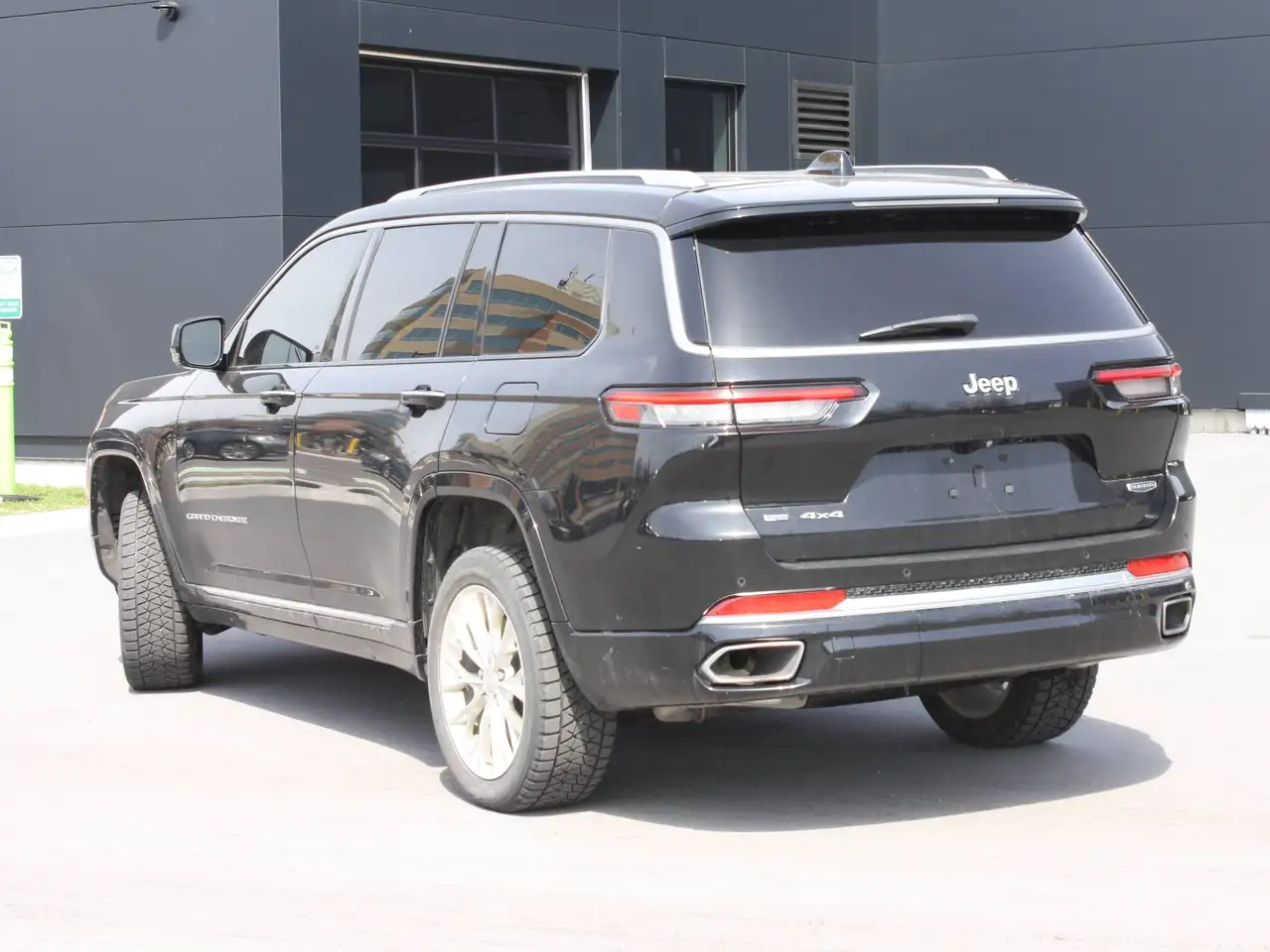 Jeep Grand Cherokee снимка Jeep Grand Cherokee