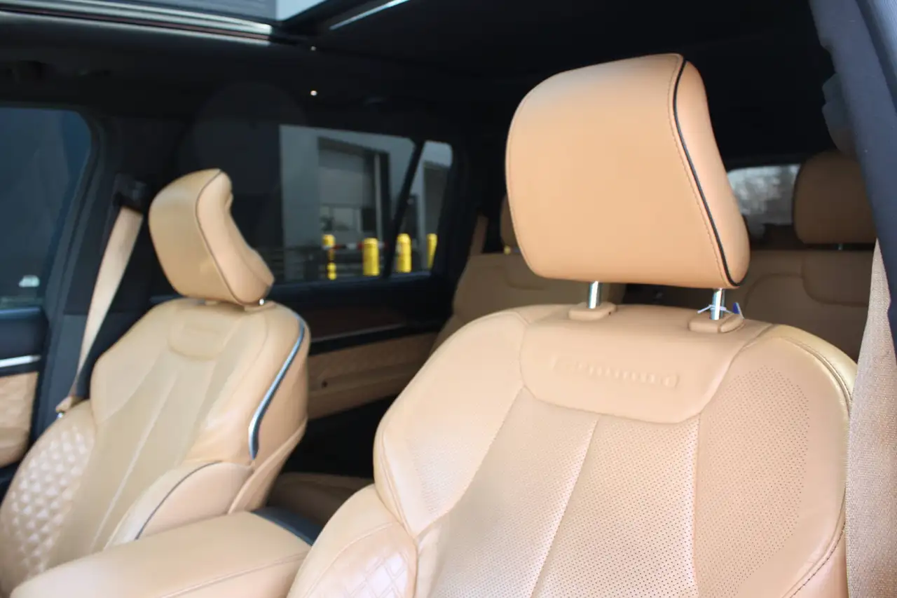 Jeep Grand Cherokee снимка Jeep Grand Cherokee