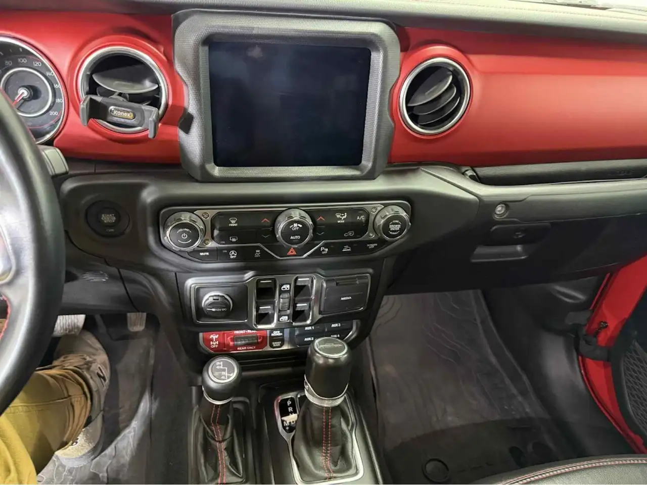 Jeep Gladiator снимка Jeep Gladiator