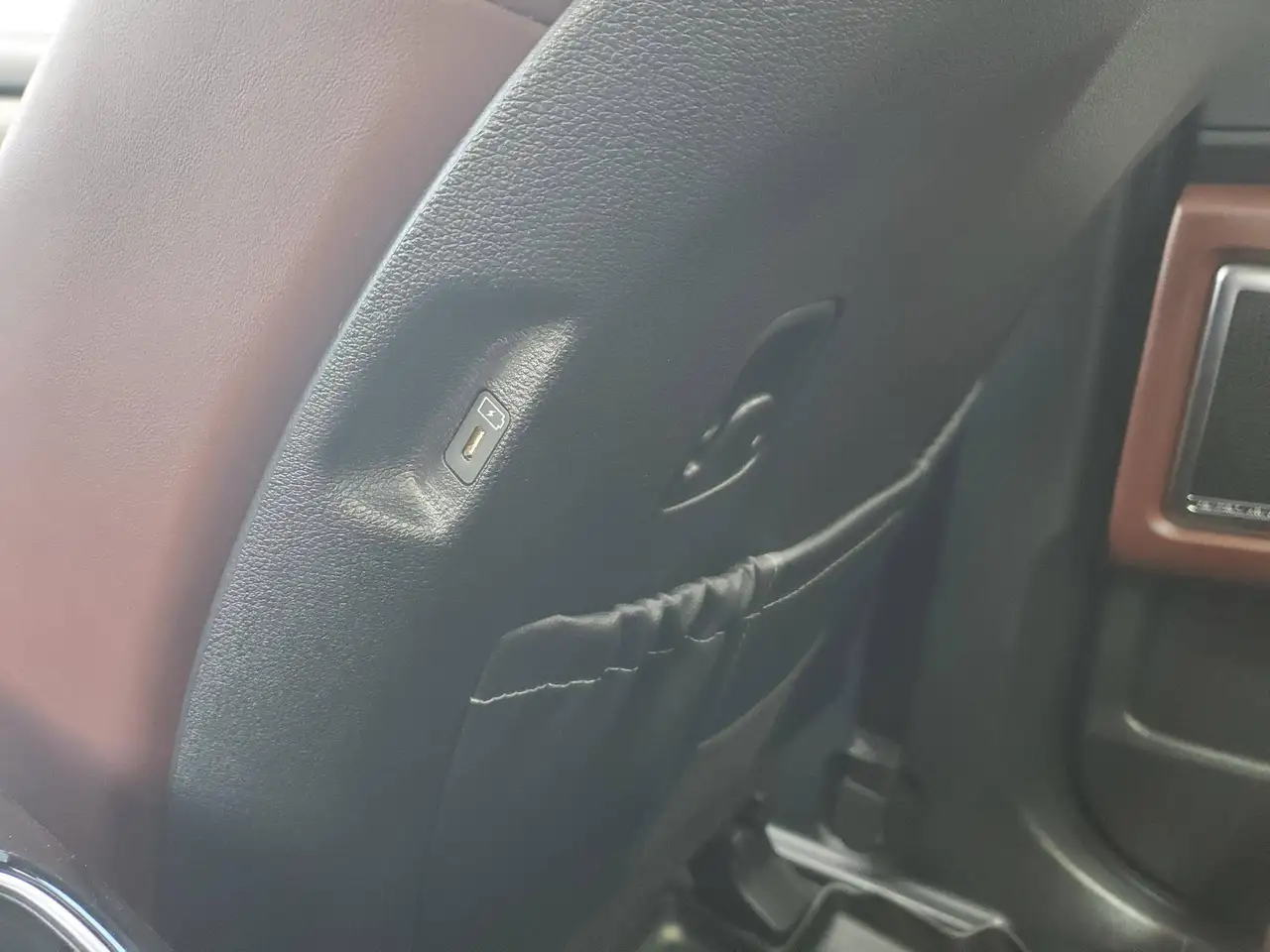 Kia Telluride снимка Kia Telluride