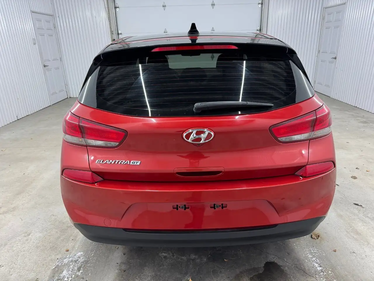 Hyundai ELANTRA снимка Hyundai ELANTRA