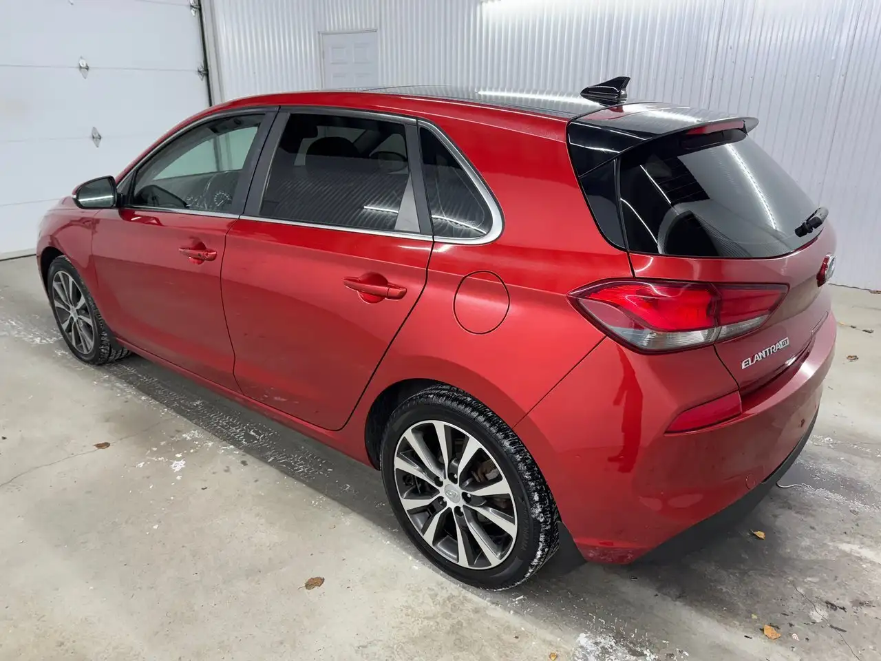 Hyundai ELANTRA снимка Hyundai ELANTRA