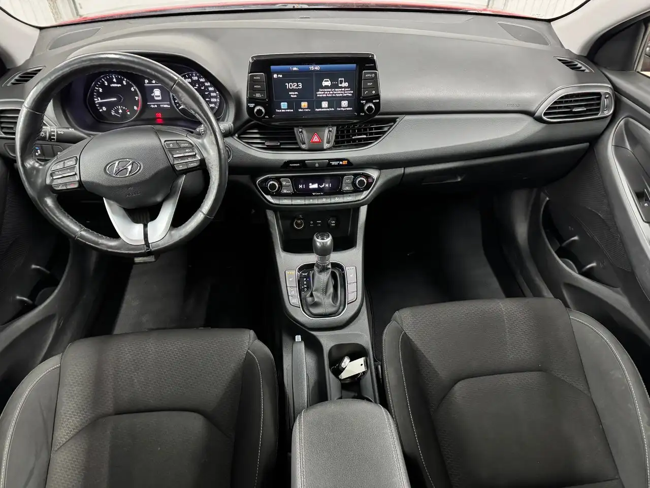 Hyundai ELANTRA снимка Hyundai ELANTRA