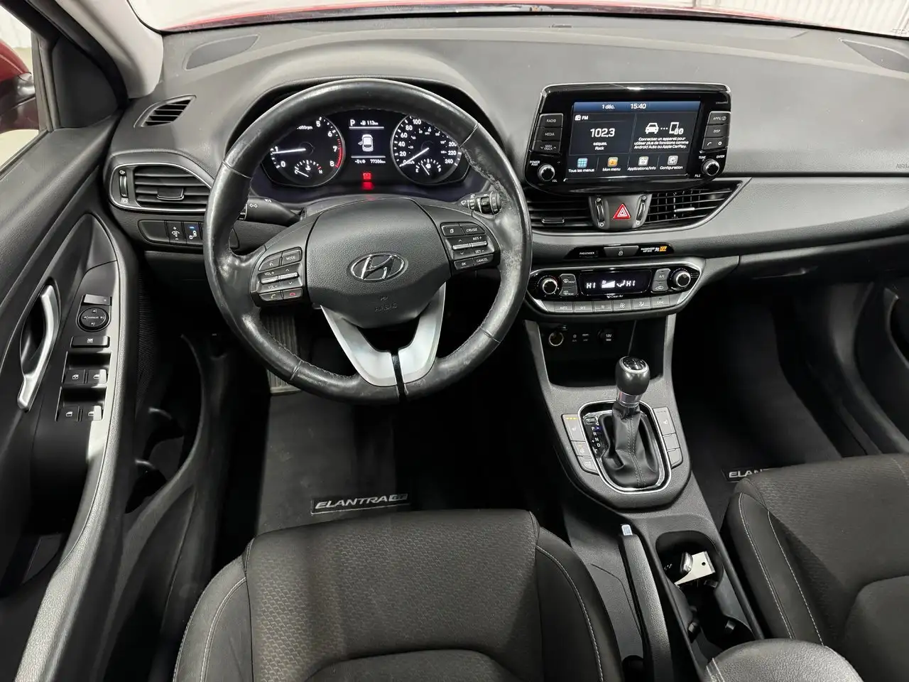Hyundai ELANTRA снимка Hyundai ELANTRA