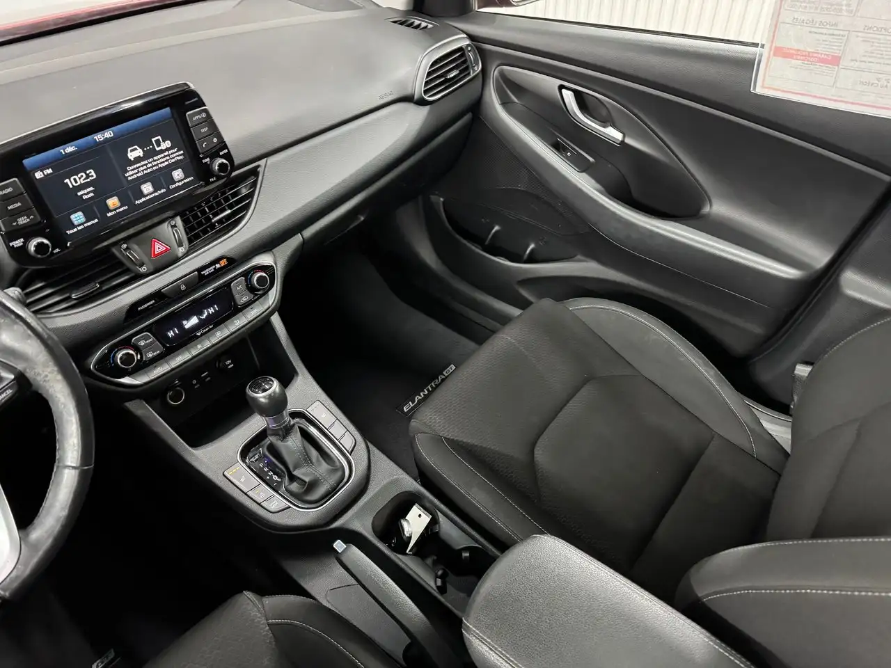Hyundai ELANTRA снимка Hyundai ELANTRA