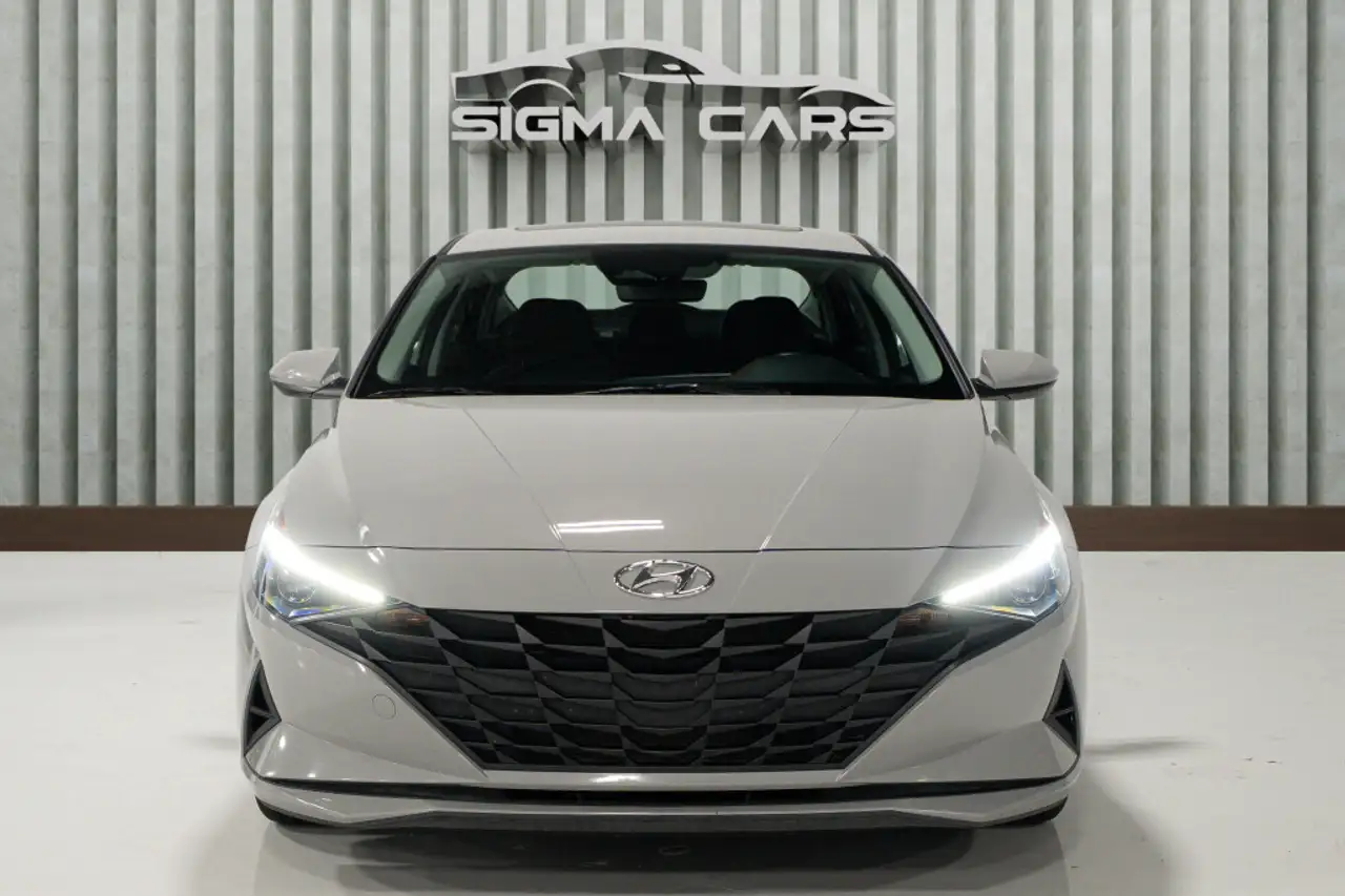 Hyundai ELANTRA photo Hyundai ELANTRA