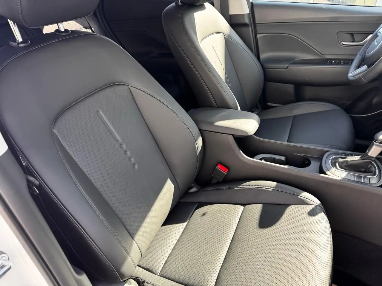 Hyundai KONA снимка Hyundai KONA