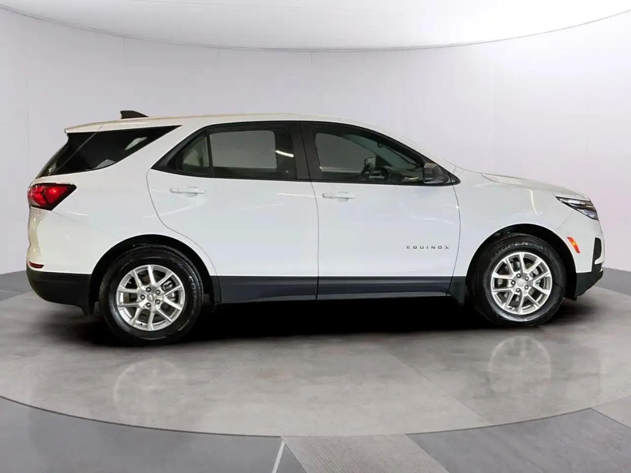Chevrolet Equinox снимка Chevrolet Equinox