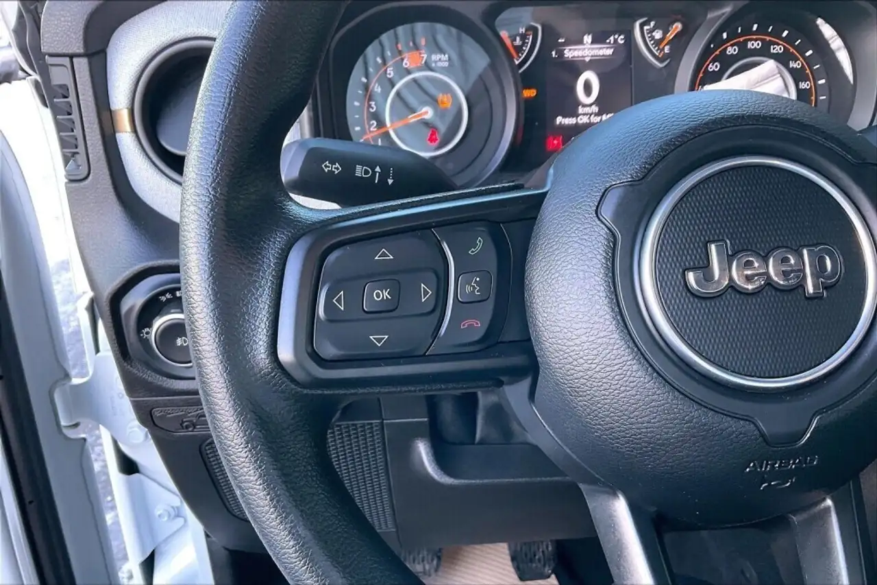 Jeep Wrangler снимка Jeep Wrangler