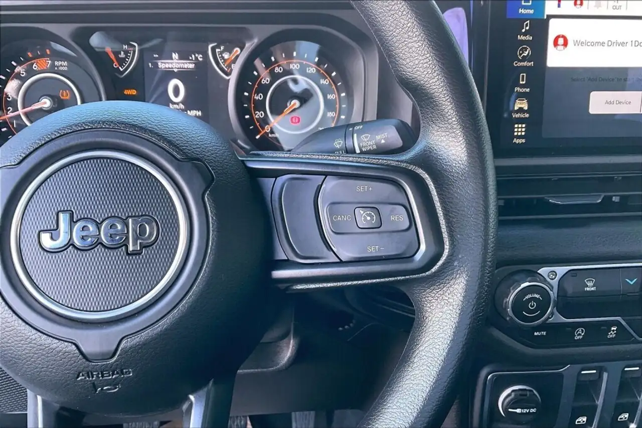 Jeep Wrangler снимка Jeep Wrangler