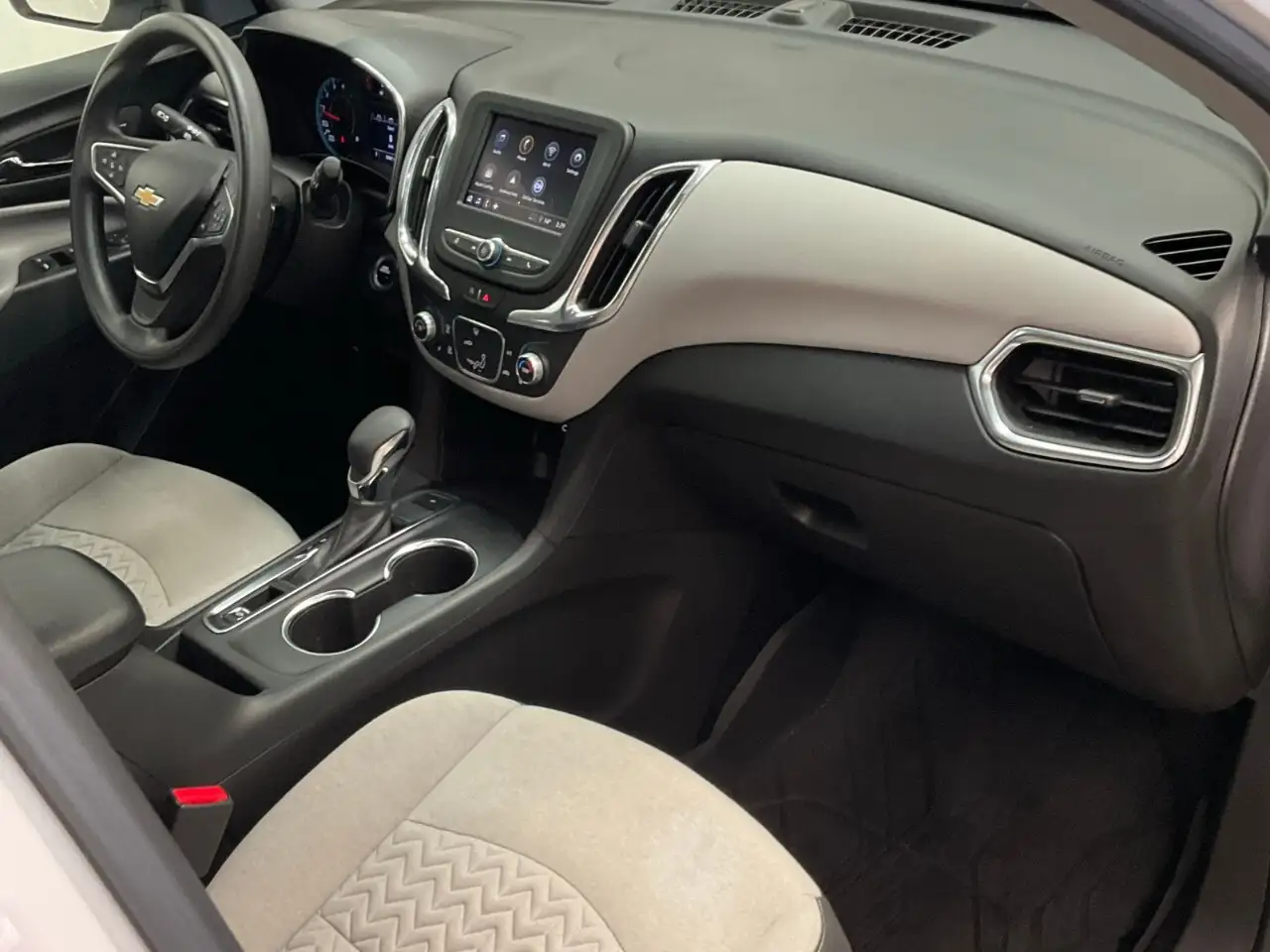 Chevrolet Equinox снимка Chevrolet Equinox