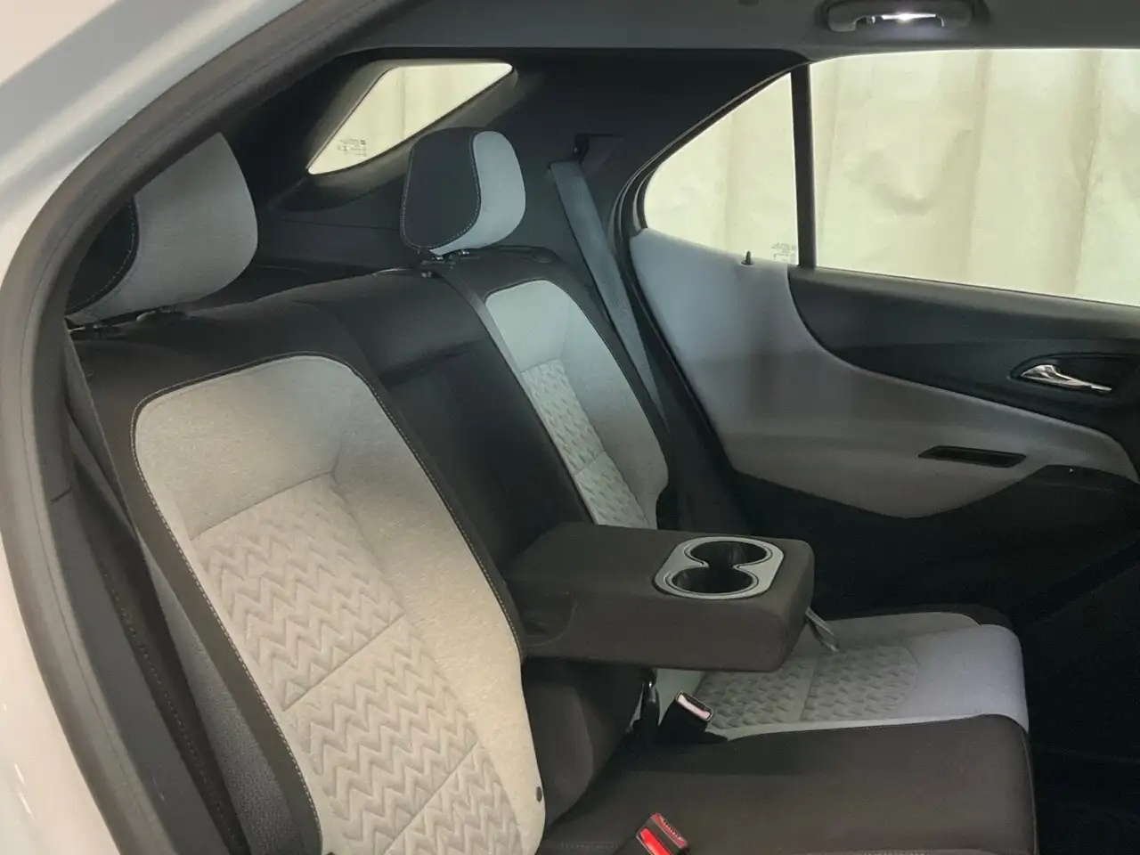 Chevrolet Equinox снимка Chevrolet Equinox