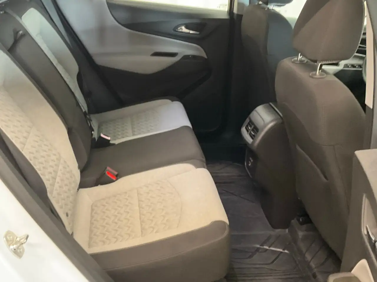 Chevrolet Equinox снимка Chevrolet Equinox