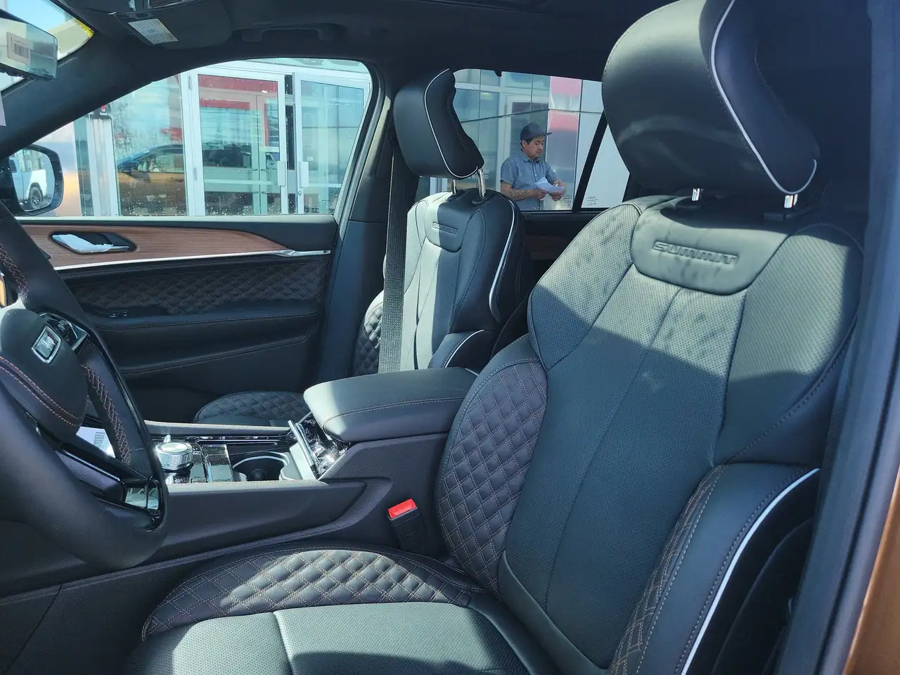Jeep Grand Cherokee снимка Jeep Grand Cherokee
