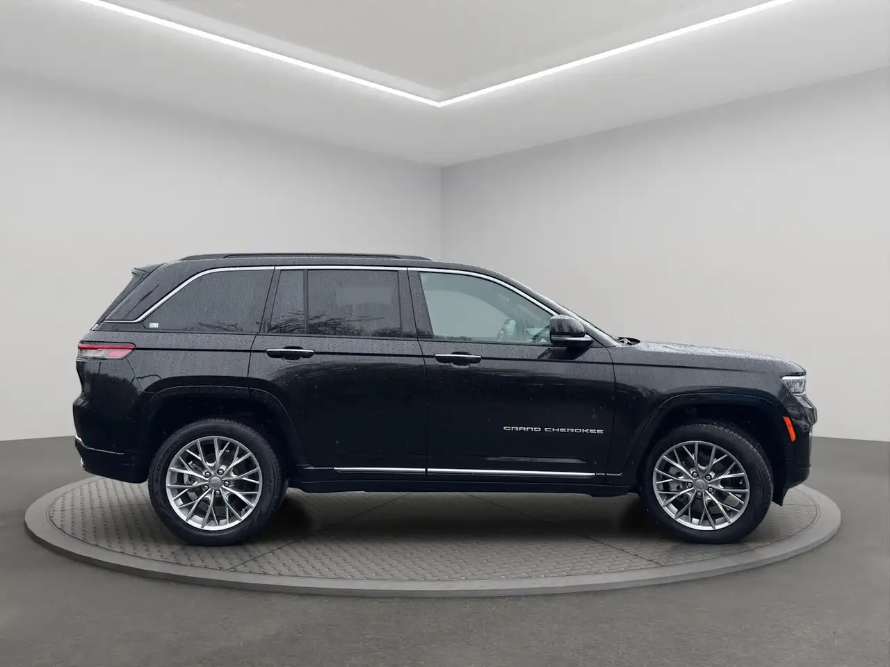 Jeep Grand Cherokee снимка Jeep Grand Cherokee