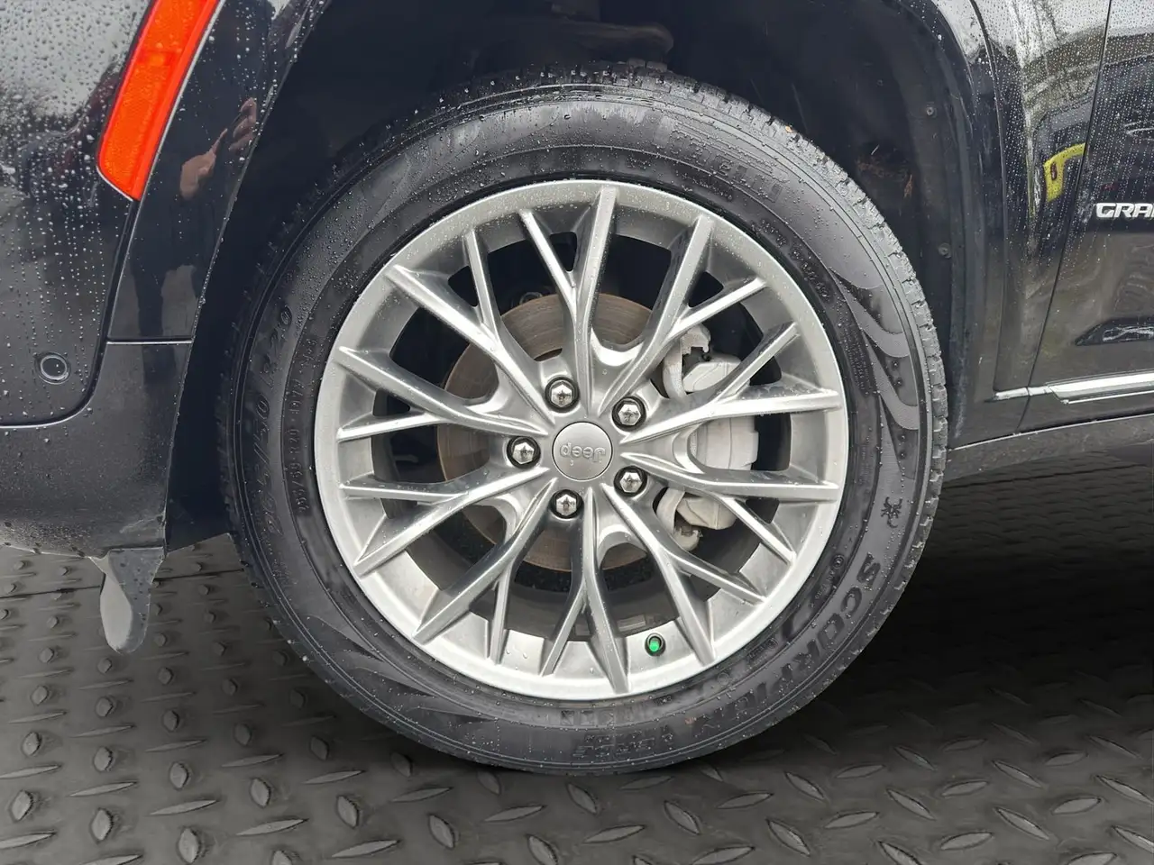 Jeep Grand Cherokee снимка Jeep Grand Cherokee