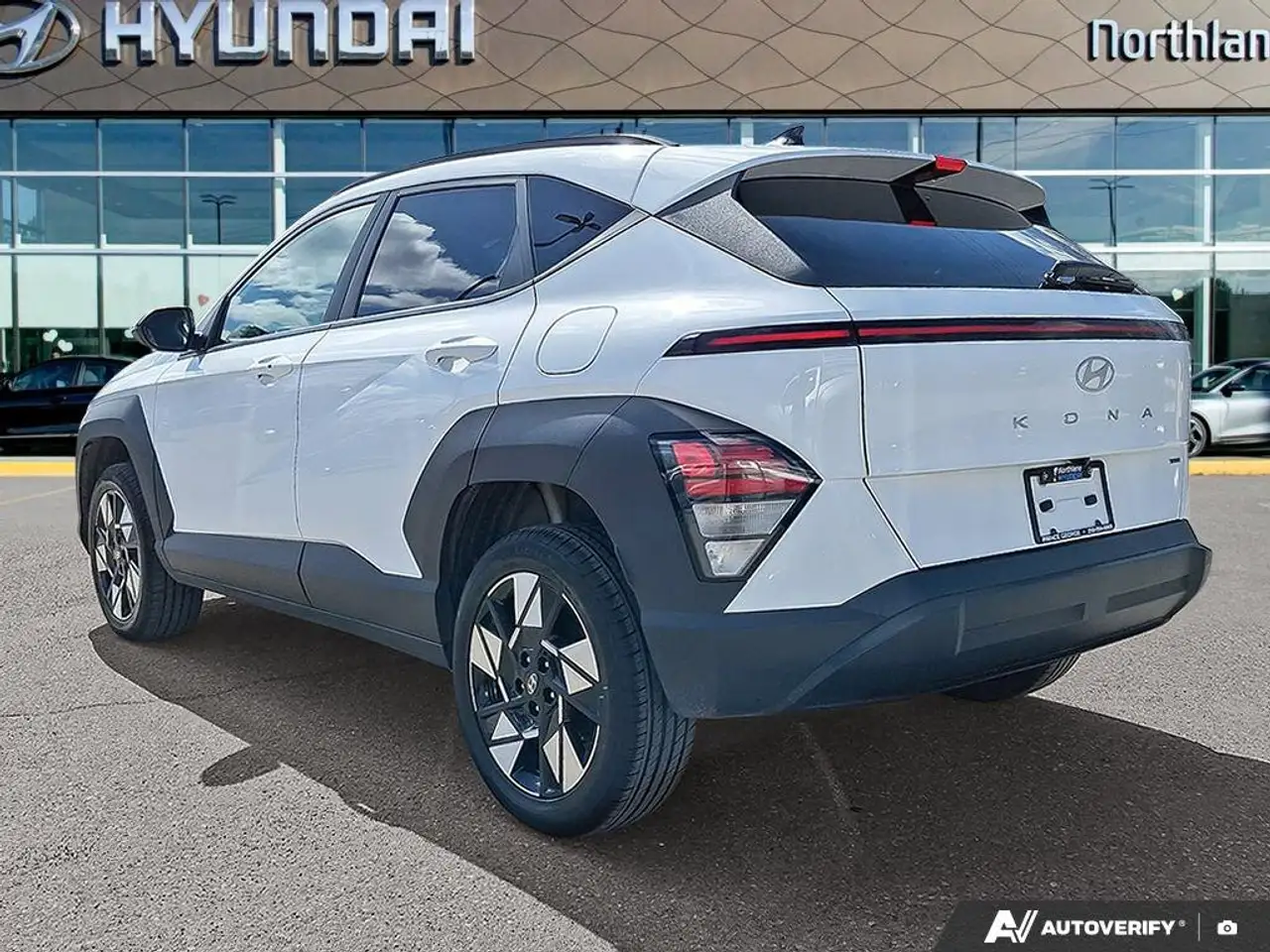 Hyundai KONA снимка Hyundai KONA