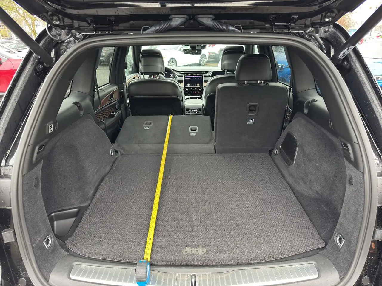 Jeep Grand Cherokee снимка Jeep Grand Cherokee