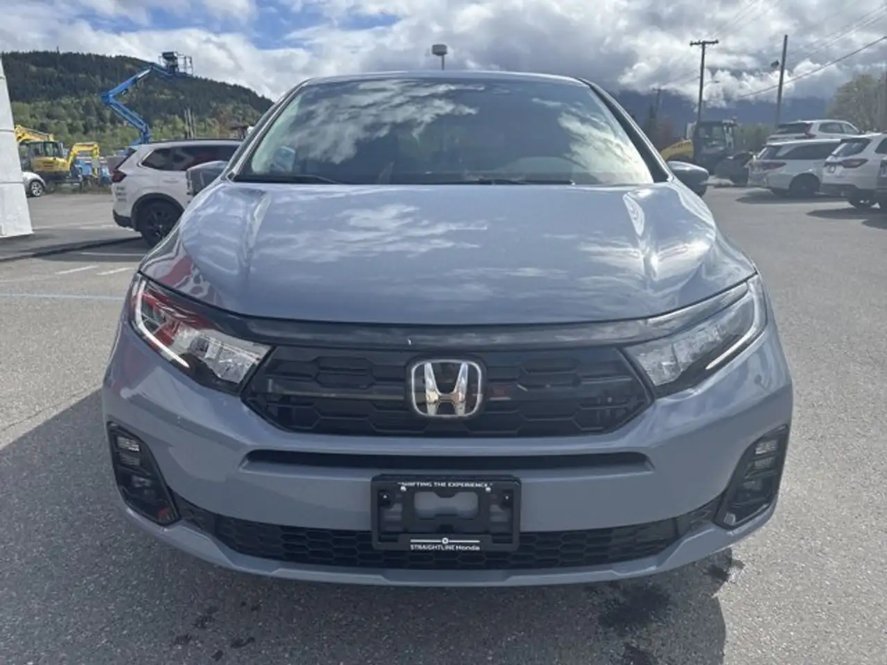 Honda Odyssey снимка Honda Odyssey