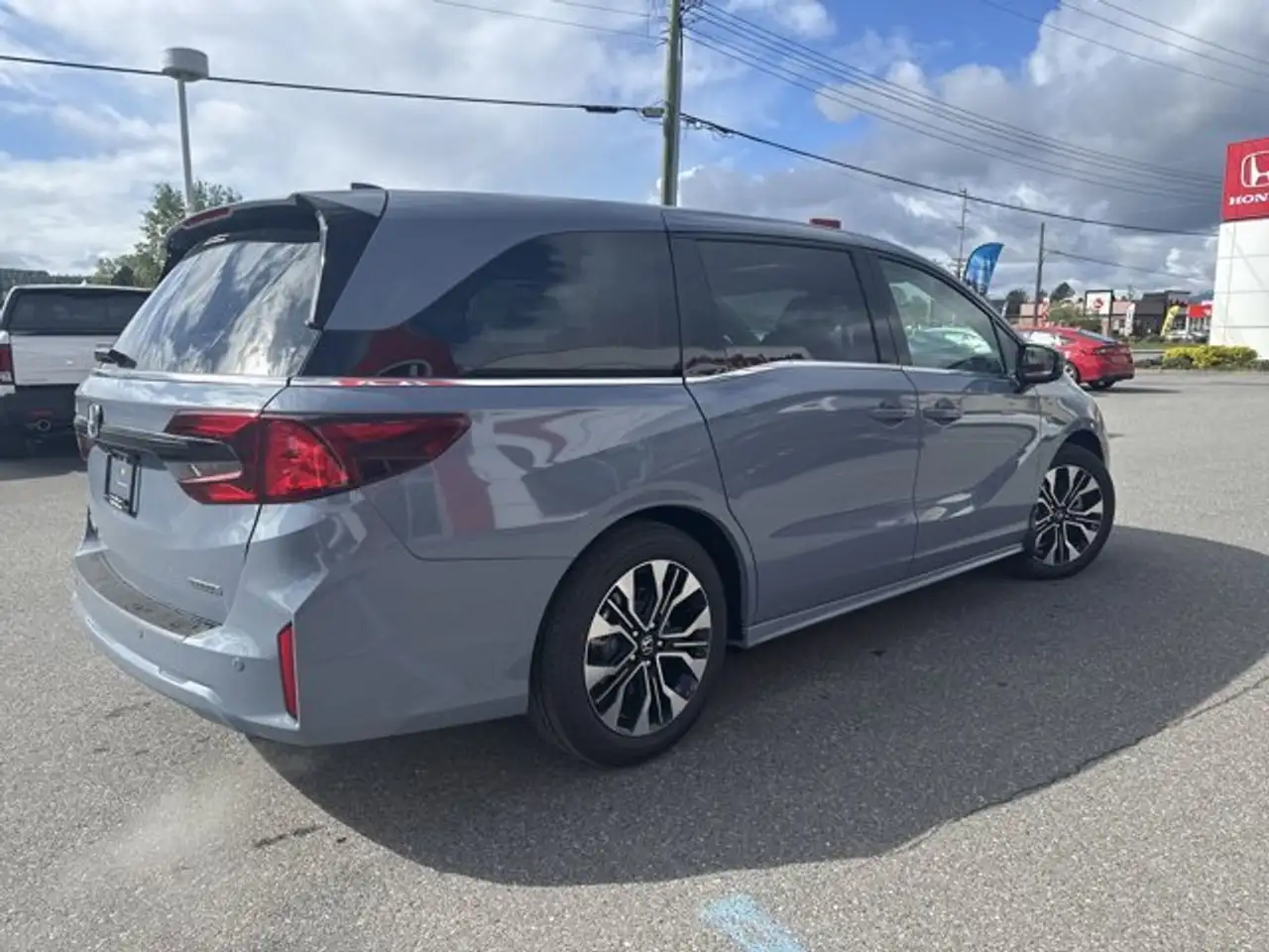 Honda Odyssey снимка Honda Odyssey