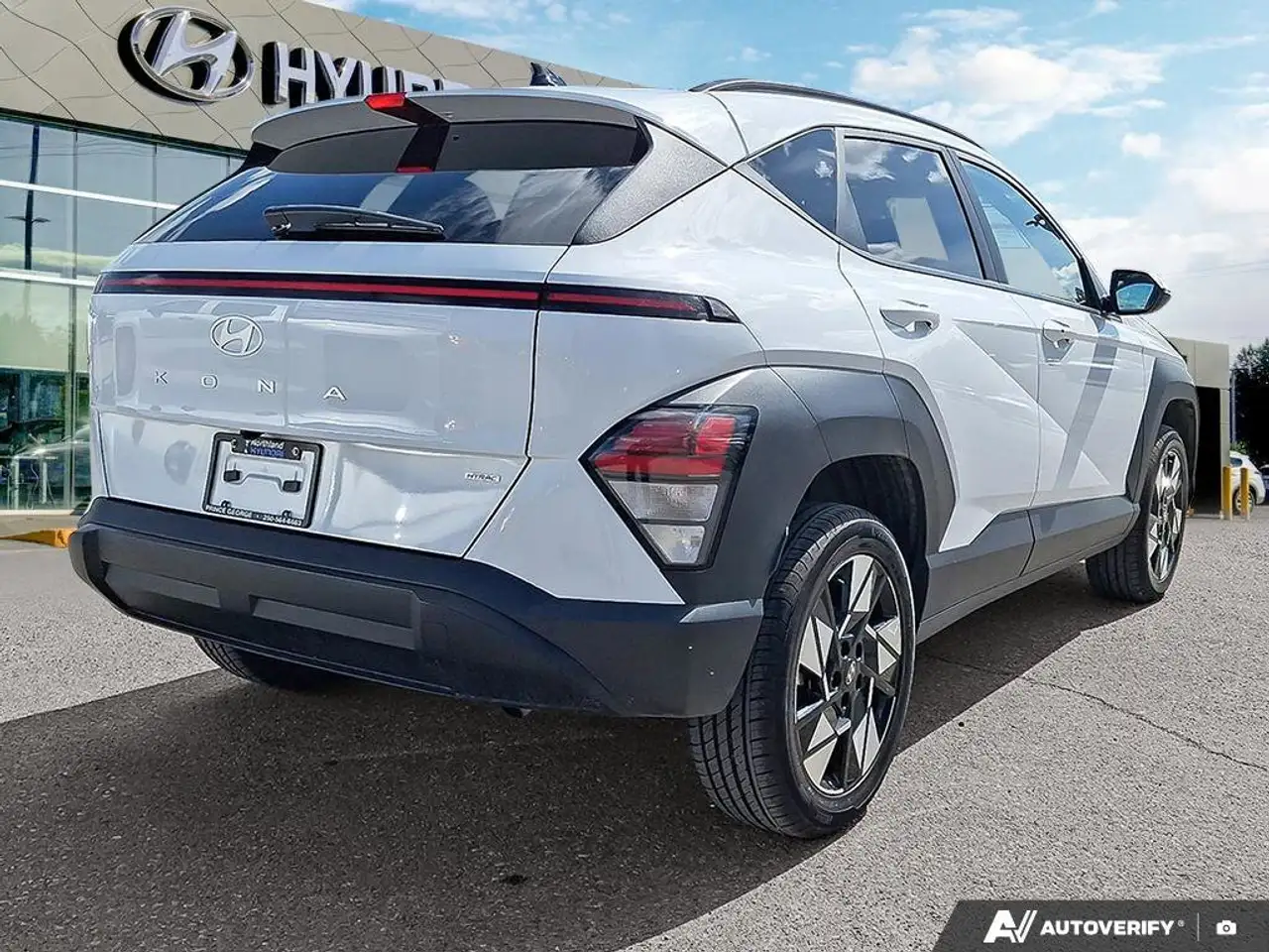 Hyundai KONA снимка Hyundai KONA