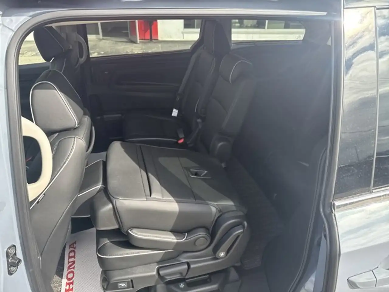 Honda Odyssey снимка Honda Odyssey