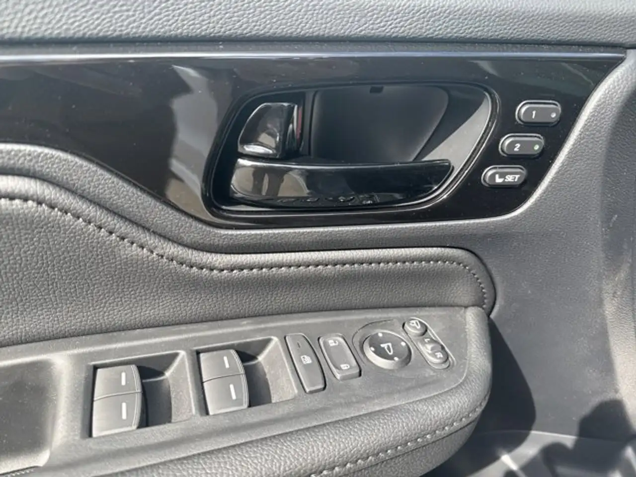 Honda Odyssey снимка Honda Odyssey