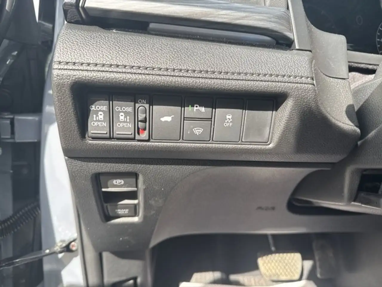 Honda Odyssey снимка Honda Odyssey
