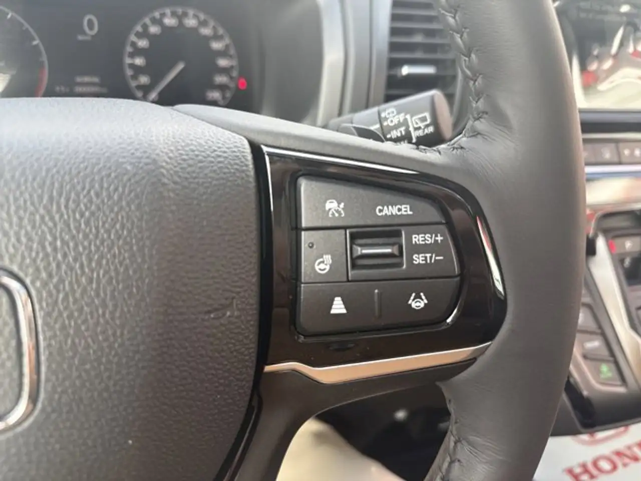Honda Odyssey снимка Honda Odyssey