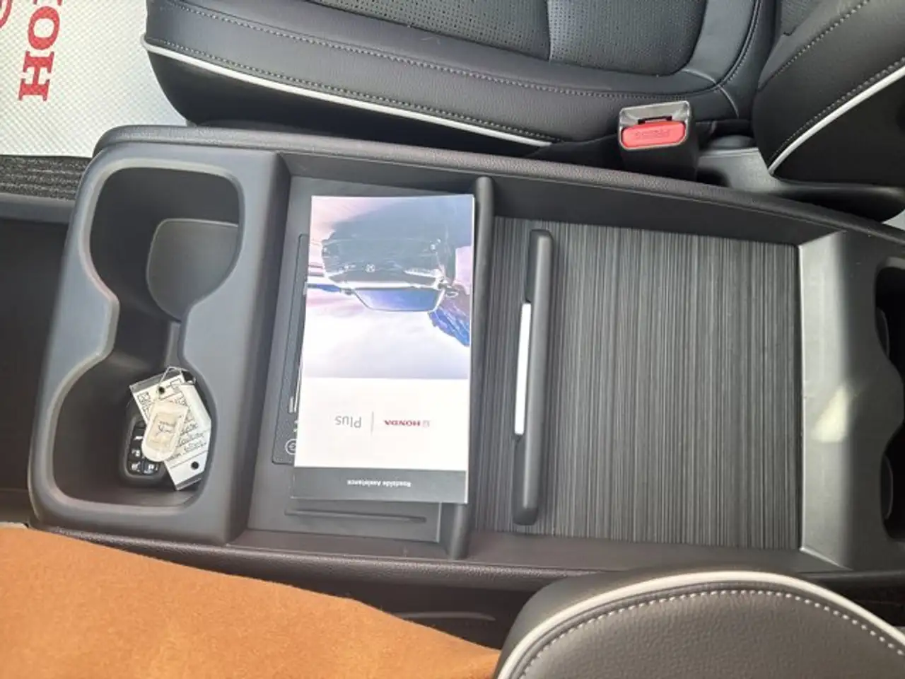 Honda Odyssey снимка Honda Odyssey