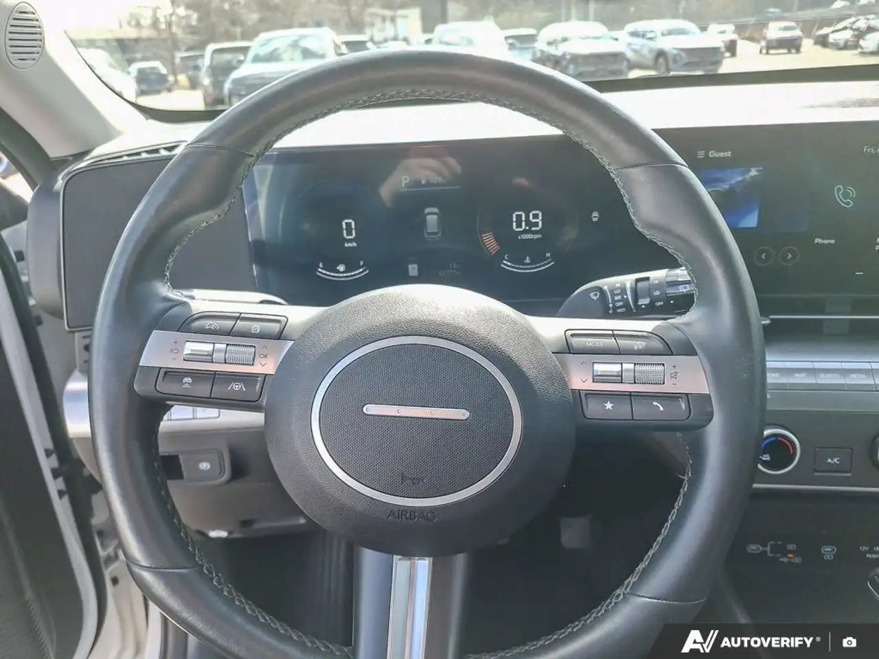 Hyundai KONA снимка Hyundai KONA