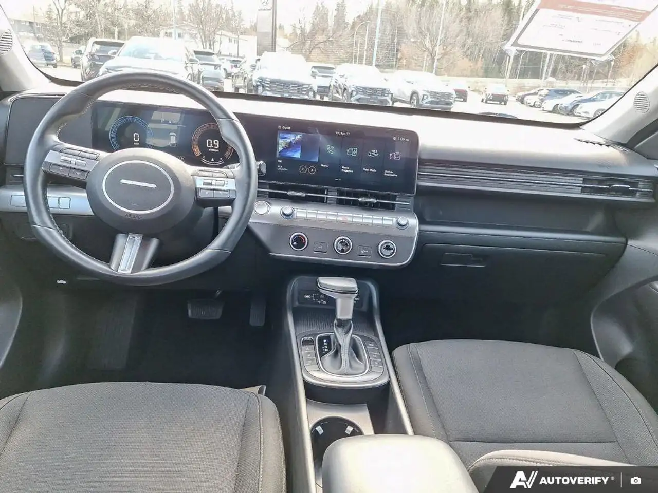 Hyundai KONA снимка Hyundai KONA