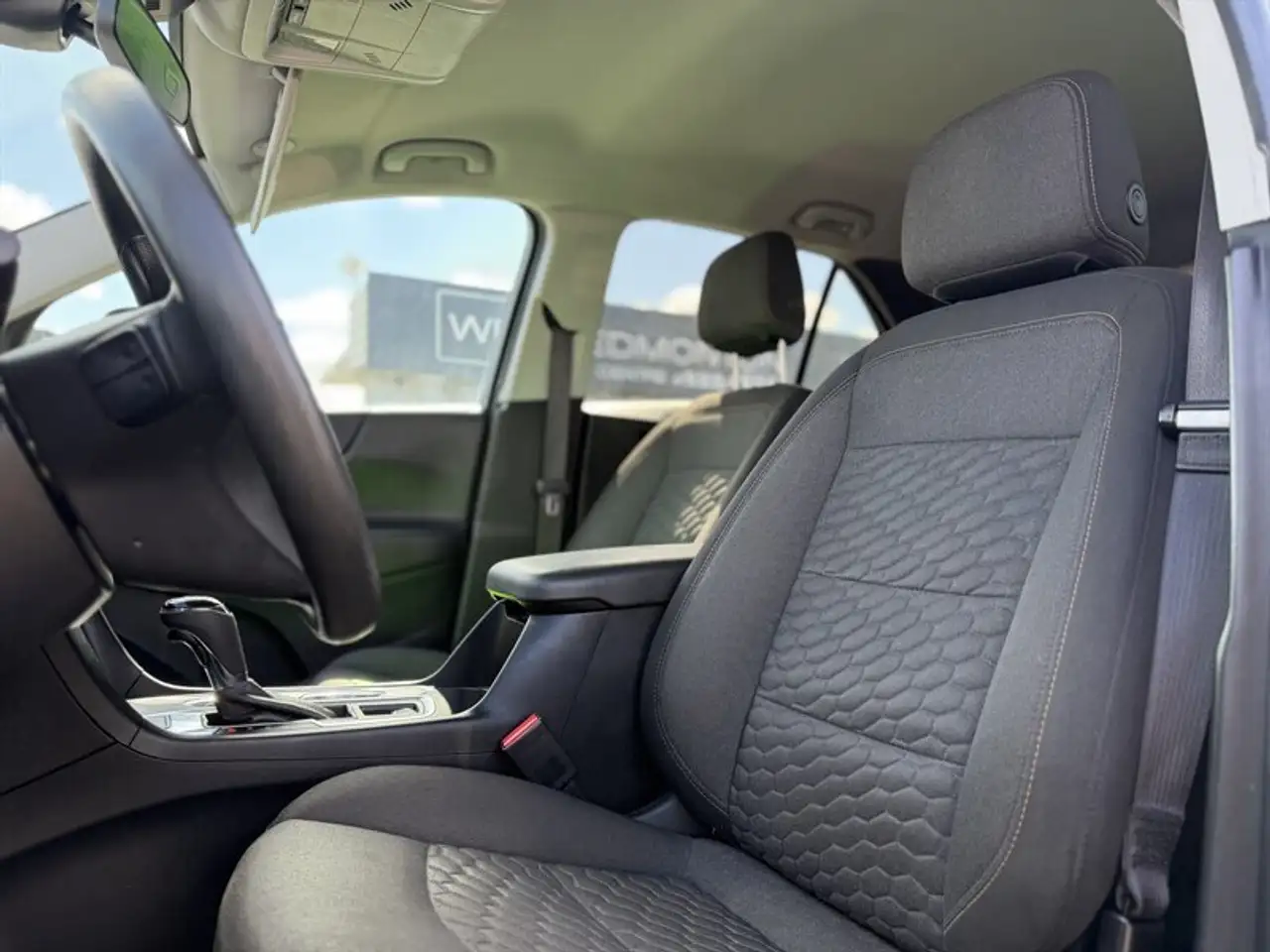 Chevrolet Equinox photo Chevrolet Equinox
