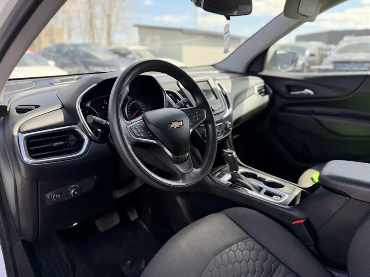Chevrolet Equinox photo Chevrolet Equinox