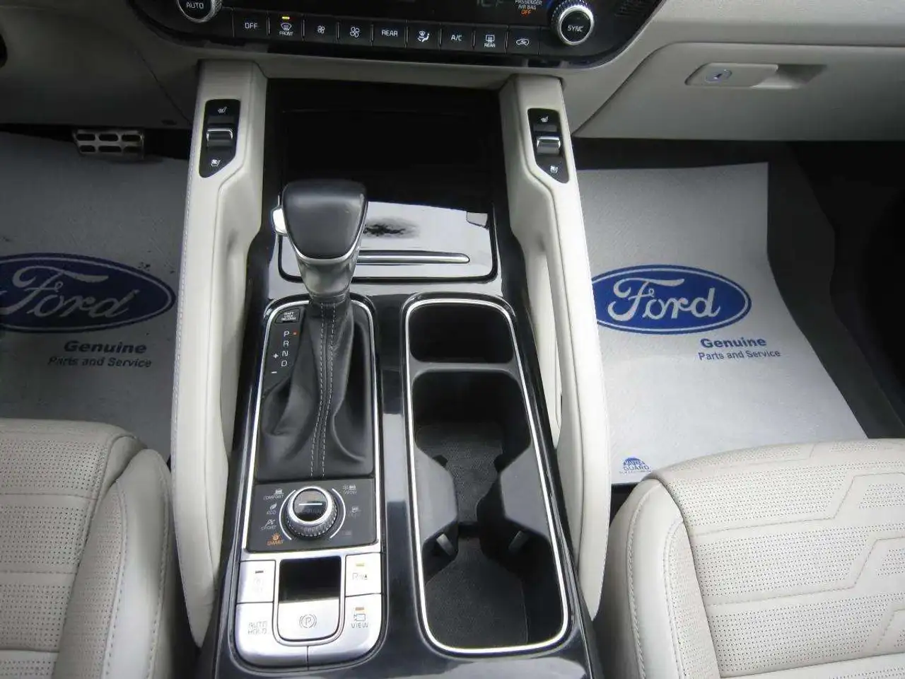 Kia Telluride photo Kia Telluride
