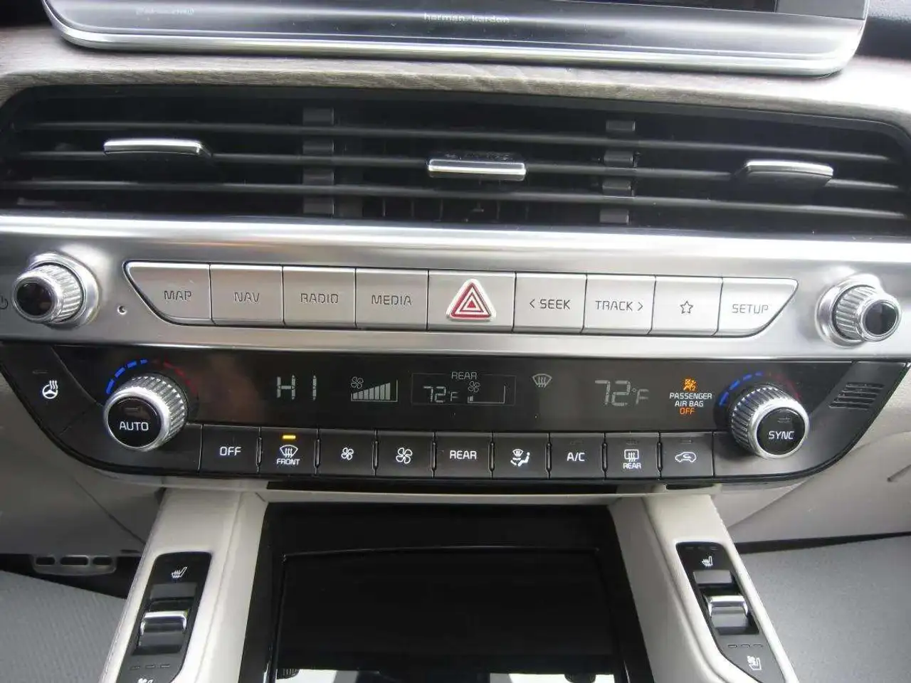 Kia Telluride photo Kia Telluride