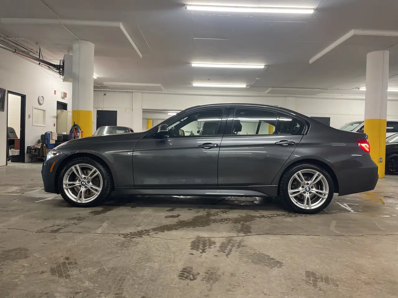 BMW 3 Series photo BMW 3 Series