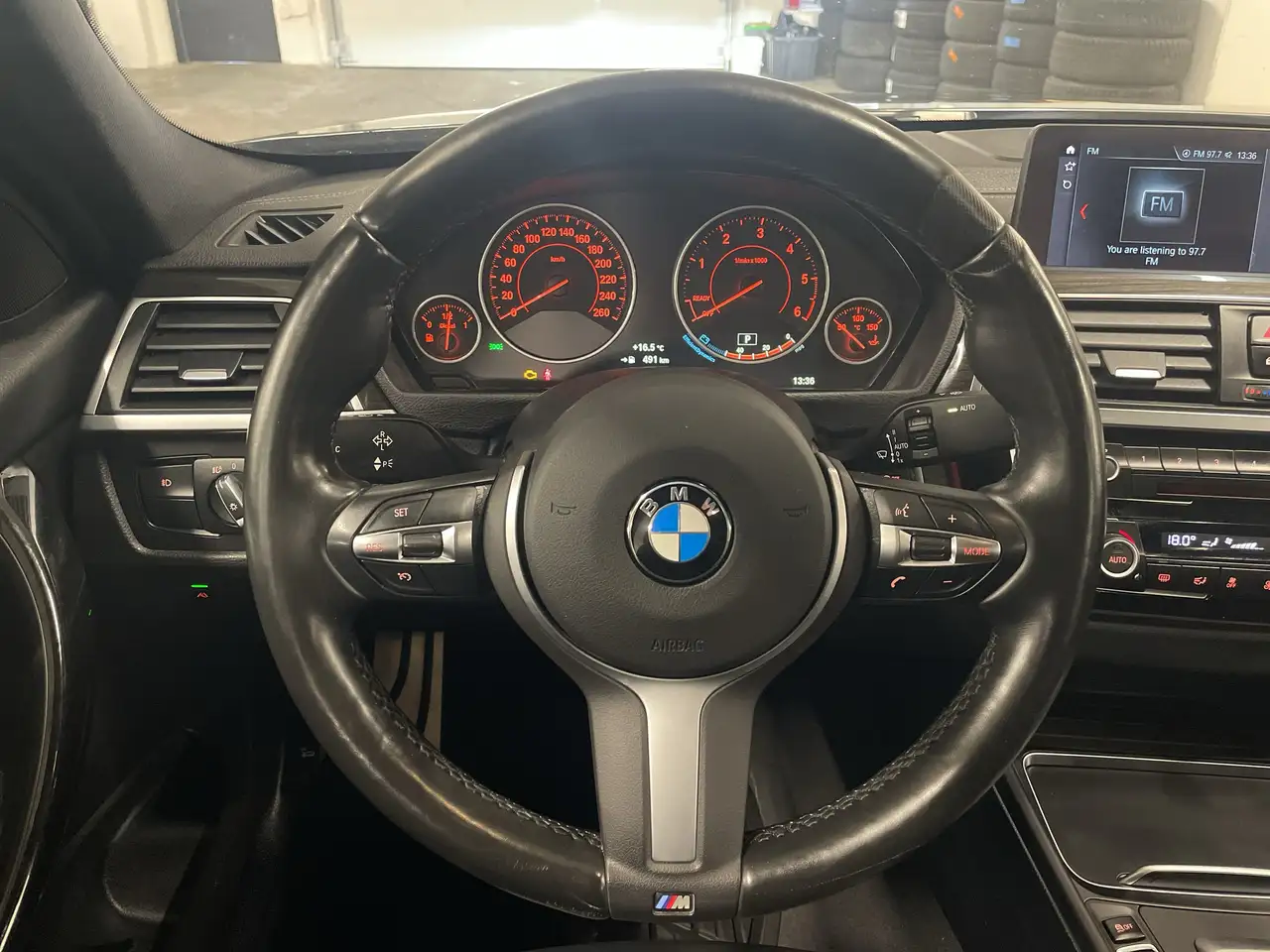 BMW 3 Series photo BMW 3 Series