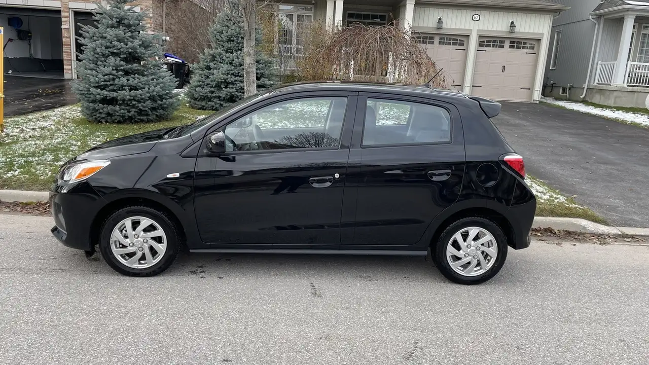 Mitsubishi Mirage снимка Mitsubishi Mirage