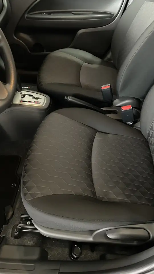 Mitsubishi Mirage снимка Mitsubishi Mirage