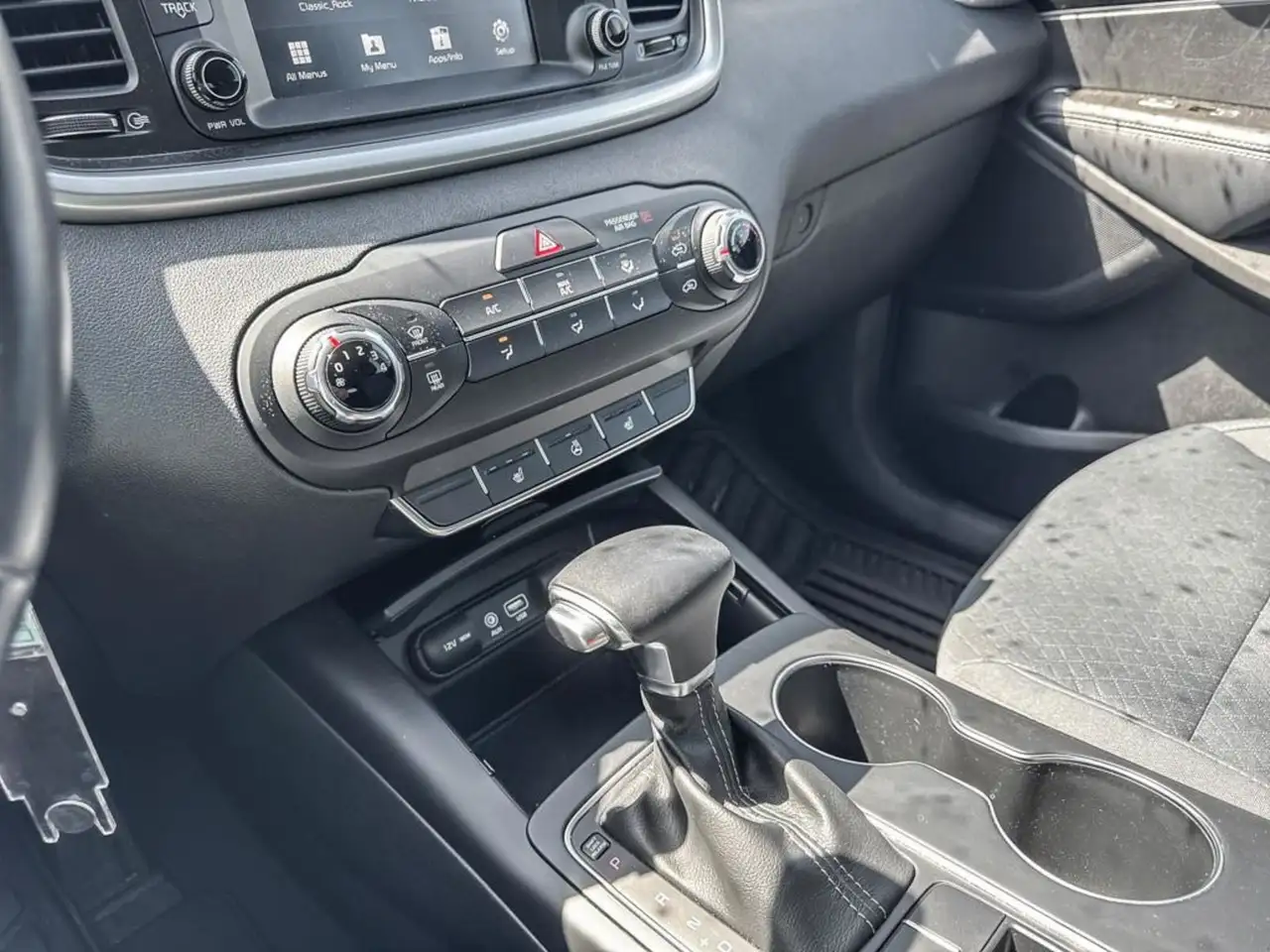 Kia Sorento photo Kia Sorento