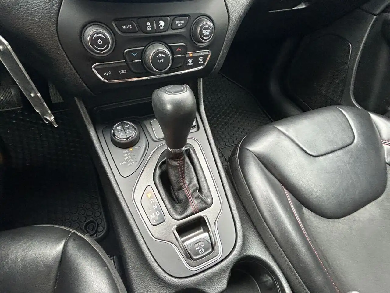 Jeep Cherokee fotografie Jeep Cherokee
