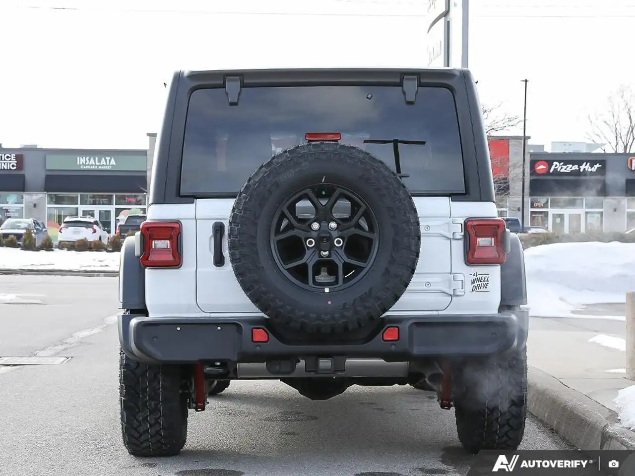 Jeep Wrangler photo Jeep Wrangler